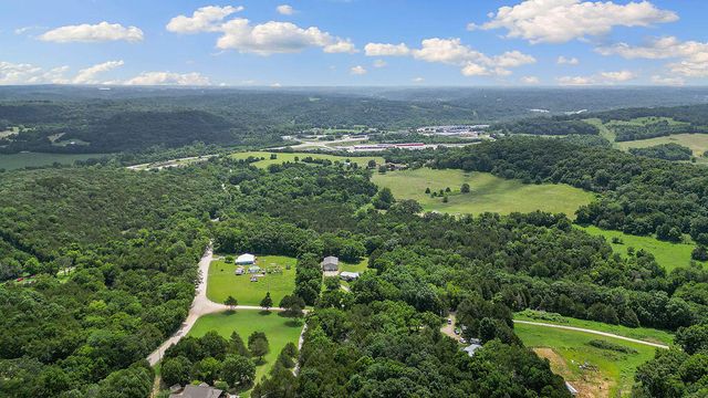 617 Duncan Lane, Pineville, MO 64856