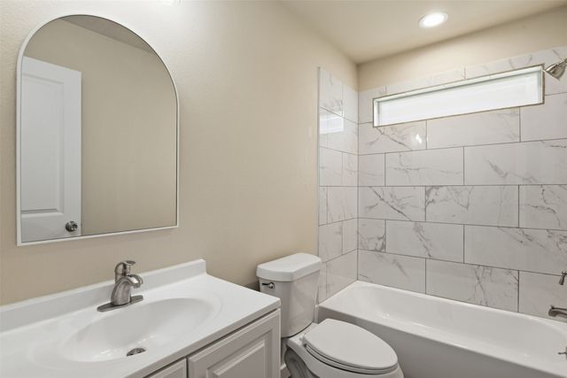 1618 Cleveland Street, Greenville, TX 75401