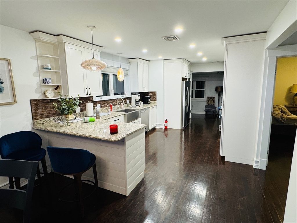 129 Bailey Rd 2, Somerville, MA 02145