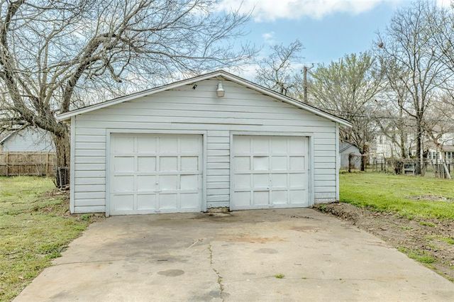 522 N Market Avenue, Shawnee, OK 74801