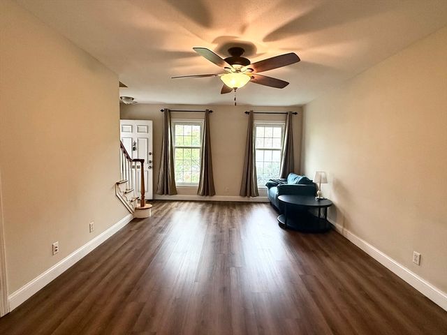 115 Jamestown Drive 115, Springfield, MA 01108