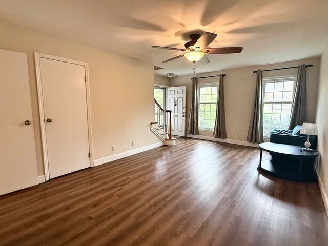115 Jamestown Drive 115, Springfield, MA 01108
