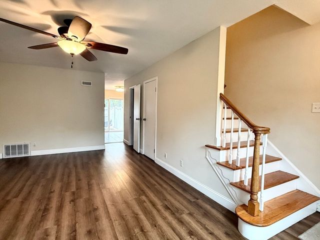 115 Jamestown Drive 115, Springfield, MA 01108