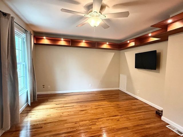 115 Jamestown Drive 115, Springfield, MA 01108