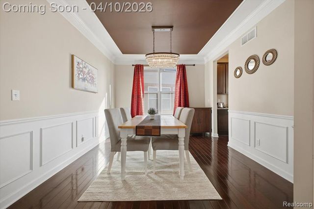 4930 E Stonegate Circle, Lake Orion, MI 48359