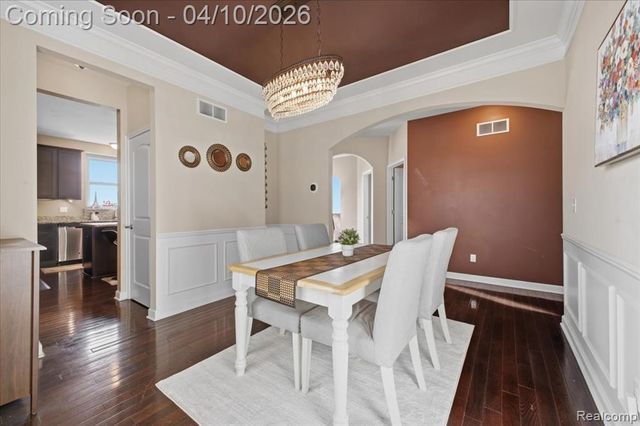 4930 E Stonegate Circle, Lake Orion, MI 48359