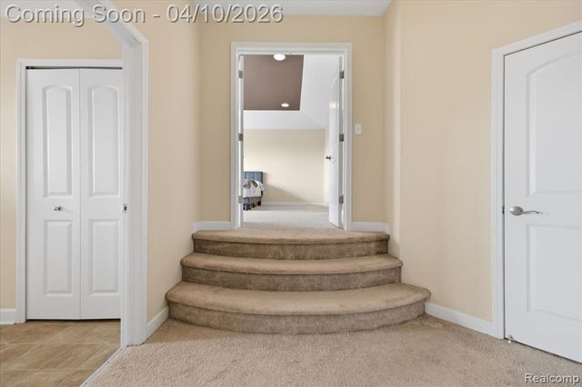 4930 E Stonegate Circle, Lake Orion, MI 48359