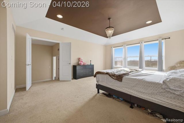 4930 E Stonegate Circle, Lake Orion, MI 48359