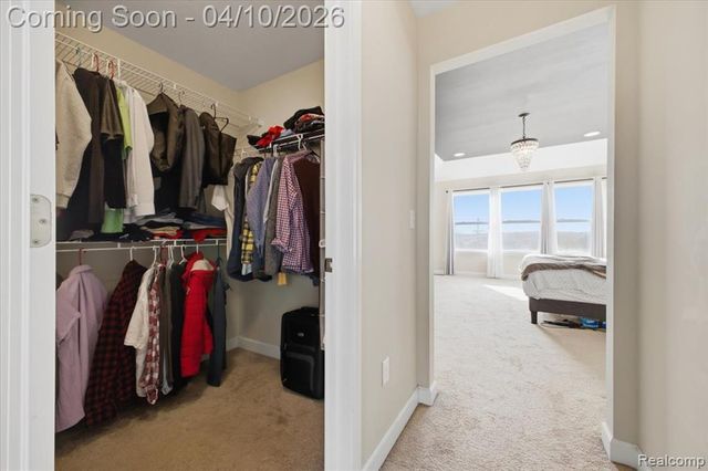 4930 E Stonegate Circle, Lake Orion, MI 48359