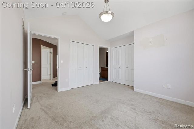 4930 E Stonegate Circle, Lake Orion, MI 48359