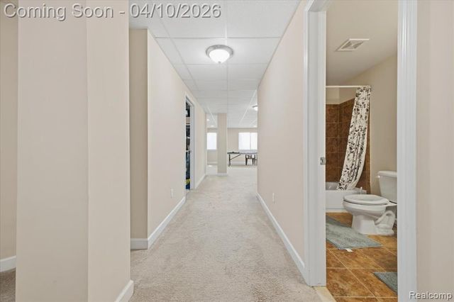 4930 E Stonegate Circle, Lake Orion, MI 48359