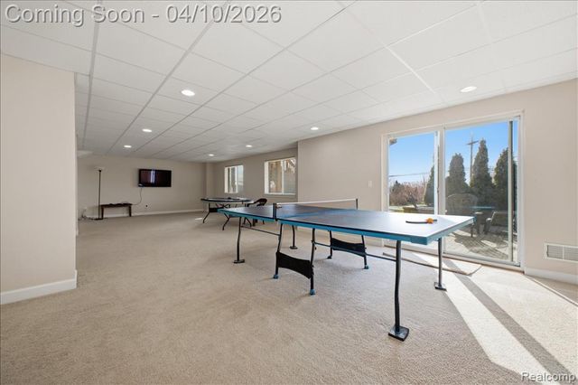 4930 E Stonegate Circle, Lake Orion, MI 48359