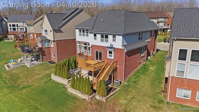 4930 E Stonegate Circle, Lake Orion, MI 48359