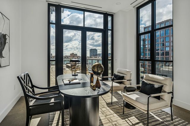 900 W Washington Boulevard PHW, Chicago, IL 60607