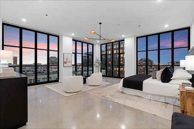 900 W Washington Boulevard PHW, Chicago, IL 60607