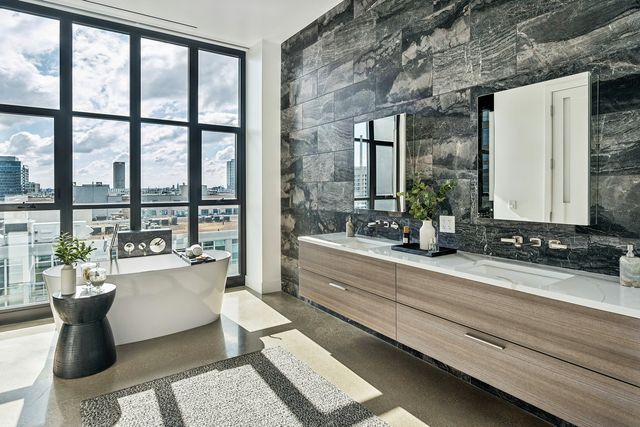 900 W Washington Boulevard PHW, Chicago, IL 60607