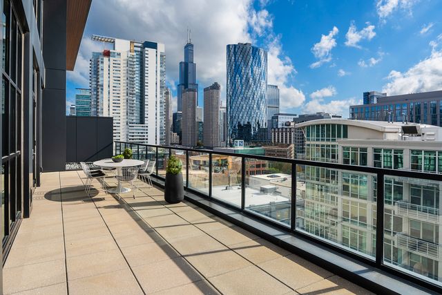 900 W Washington Boulevard PHW, Chicago, IL 60607