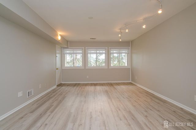 12-J Avon Drive, East Windsor, NJ 08520