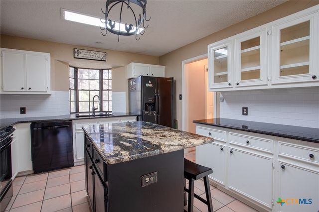 1535 Live Oak Drive, Inez, TX 77968