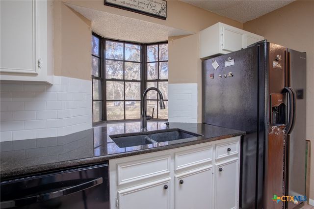 1535 Live Oak Drive, Inez, TX 77968