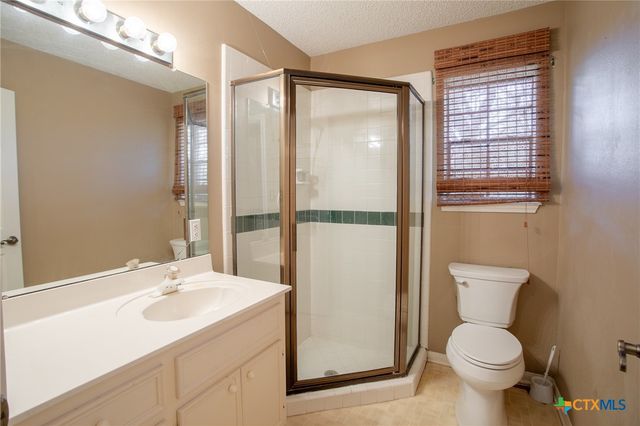 1535 Live Oak Drive, Inez, TX 77968