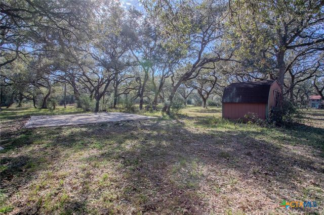 1535 Live Oak Drive, Inez, TX 77968