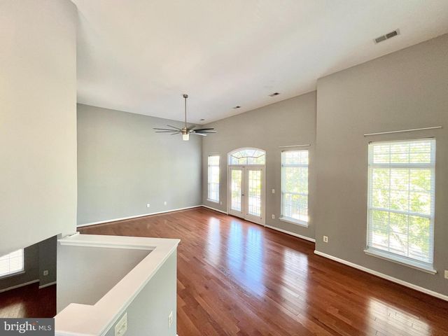 4240 SONIA CT, Alexandria, VA 22309