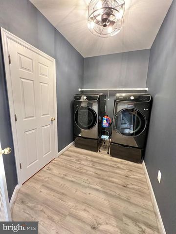 4240 SONIA CT, Alexandria, VA 22309