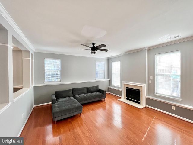 4240 SONIA CT, Alexandria, VA 22309