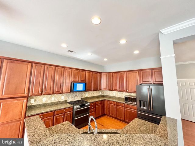 4240 SONIA CT, Alexandria, VA 22309