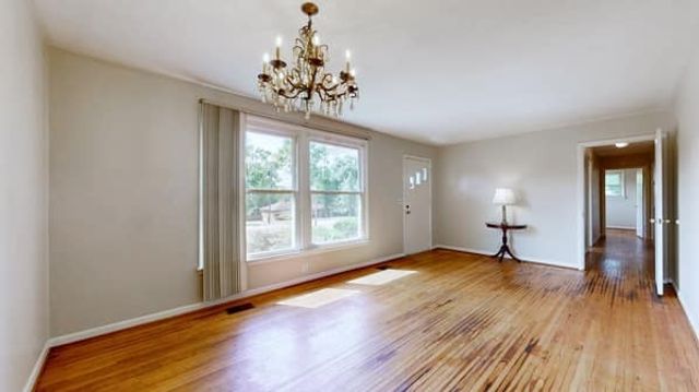 927 Woods Lake Dr, Madison, TN 37115
