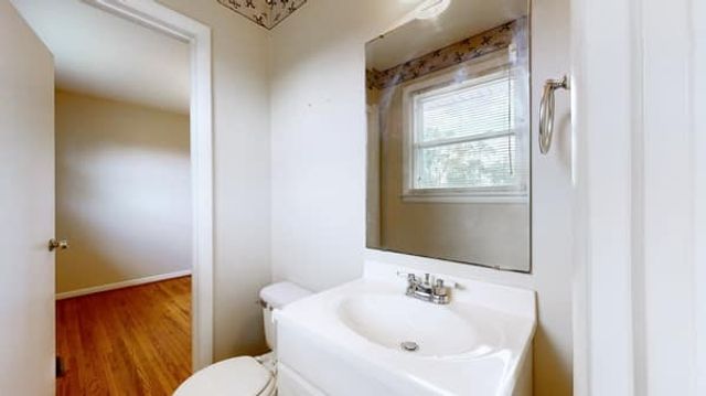 927 Woods Lake Dr, Madison, TN 37115