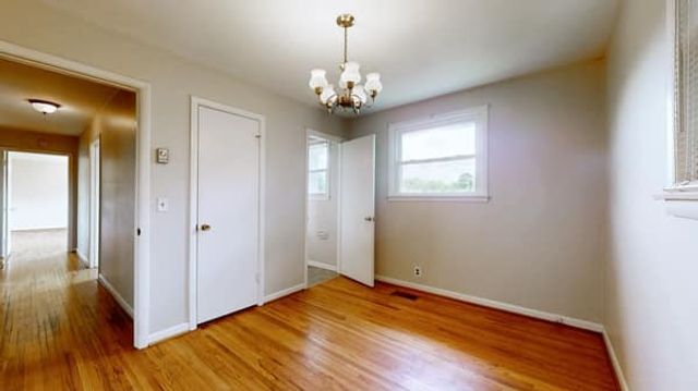 927 Woods Lake Dr, Madison, TN 37115
