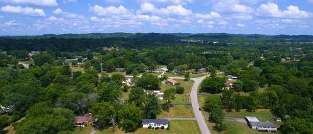 927 Woods Lake Dr, Madison, TN 37115