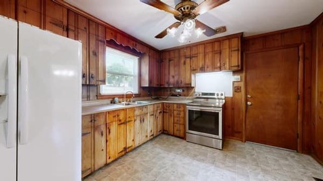 927 Woods Lake Dr, Madison, TN 37115