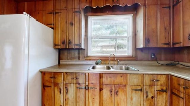 927 Woods Lake Dr, Madison, TN 37115