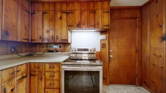 927 Woods Lake Dr, Madison, TN 37115
