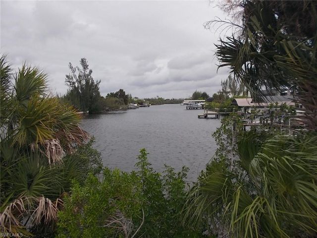 4007 Gulfstream PKWY, Cape Coral, FL 33993