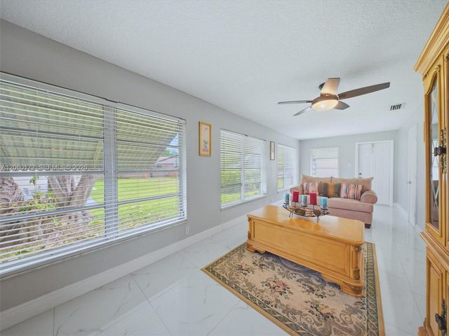 1221 NW 45th St, Deerfield Beach, FL 33064