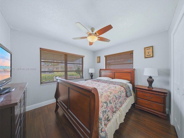 1221 NW 45th St, Deerfield Beach, FL 33064