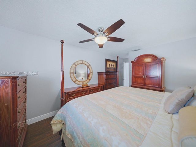 1221 NW 45th St, Deerfield Beach, FL 33064