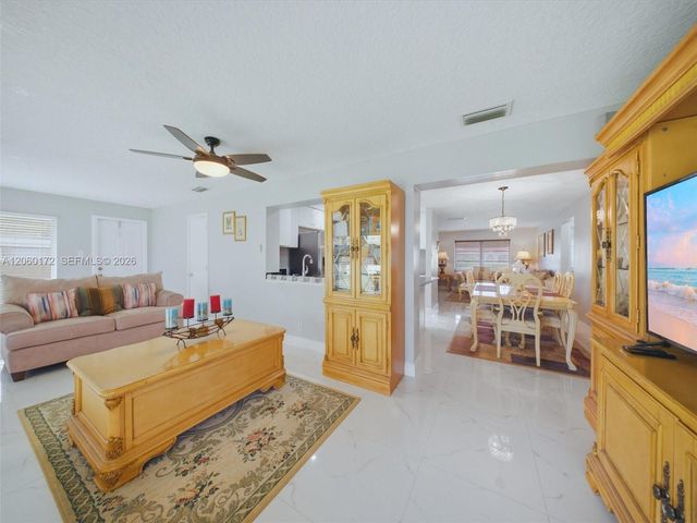 1221 NW 45th St, Deerfield Beach, FL 33064