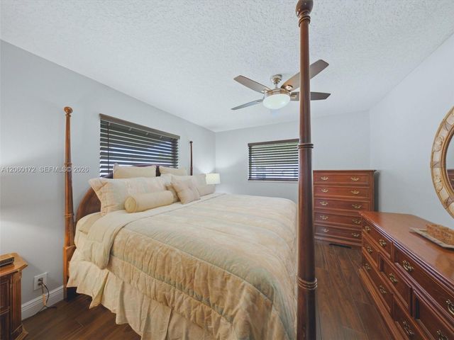 1221 NW 45th St, Deerfield Beach, FL 33064