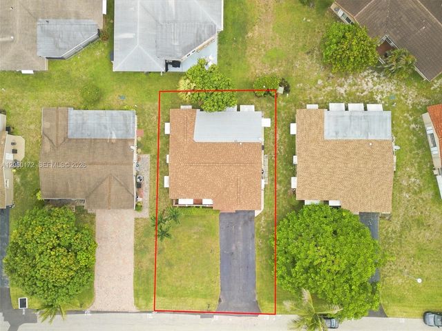 1221 NW 45th St, Deerfield Beach, FL 33064