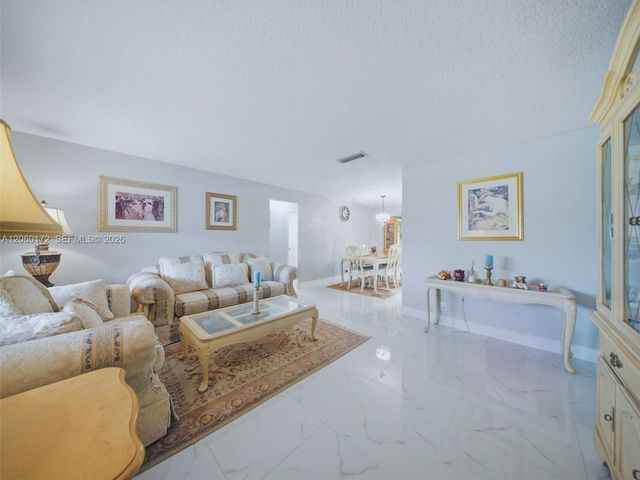 1221 NW 45th St, Deerfield Beach, FL 33064
