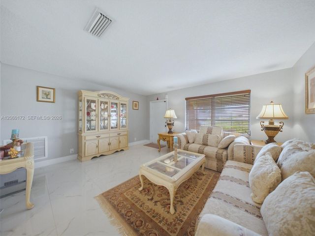 1221 NW 45th St, Deerfield Beach, FL 33064