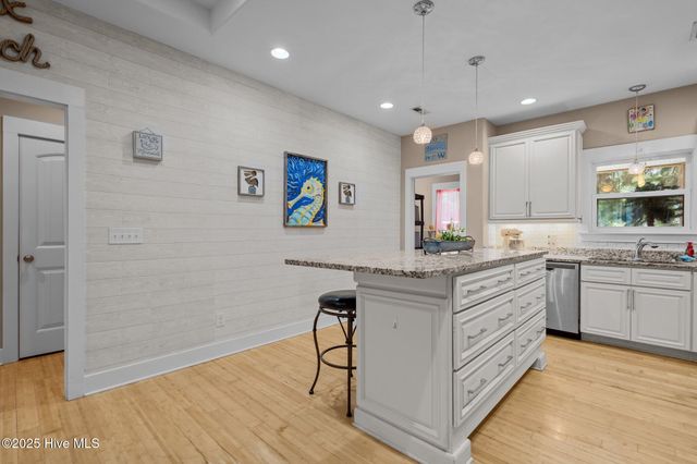 129 NE 1st Street, Oak Island, NC 28465