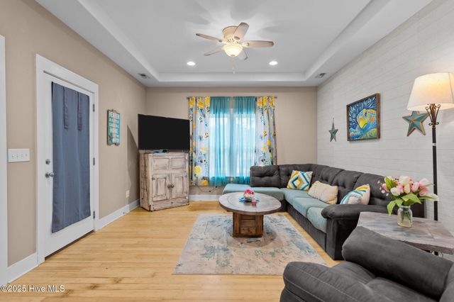 129 NE 1st Street, Oak Island, NC 28465