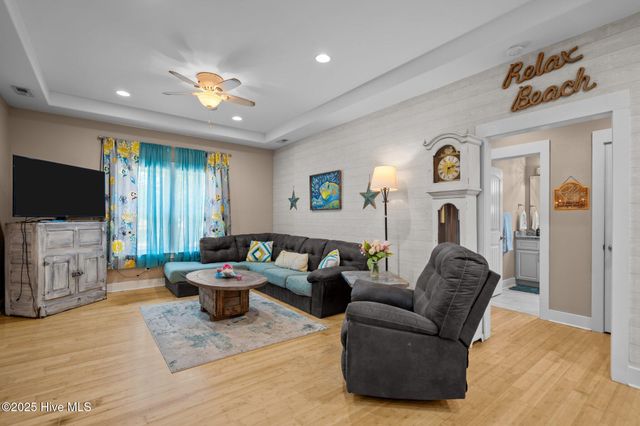 129 NE 1st Street, Oak Island, NC 28465