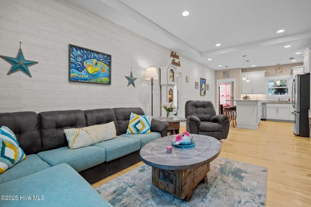 129 NE 1st Street, Oak Island, NC 28465